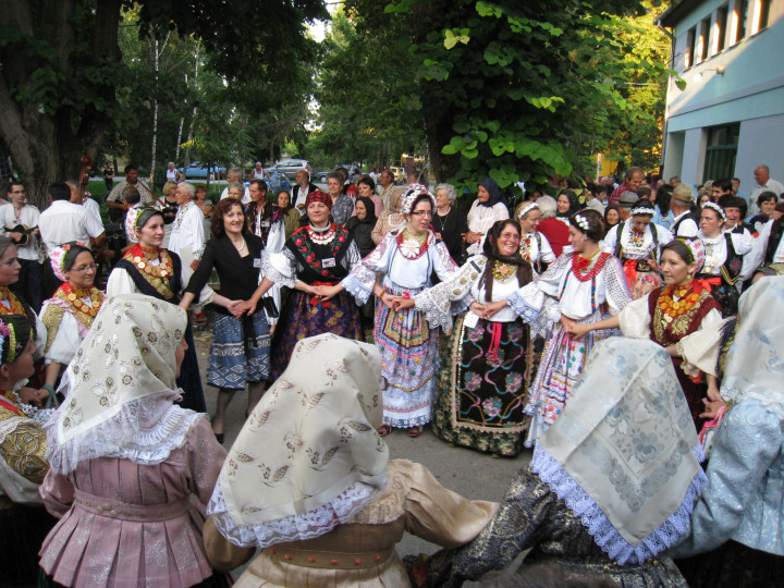 Bećarac - tradicijski glazbeni i verbalni žanr među vojvođanskim Hrvatima