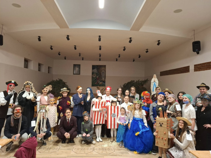 Održani pokladni maskenbali u Sotu, Nikincima, Maradiku i Surčinu