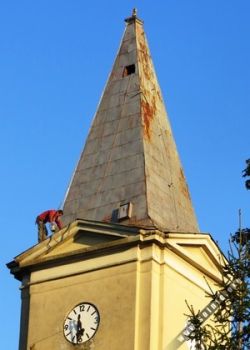 crkva u bezdanu