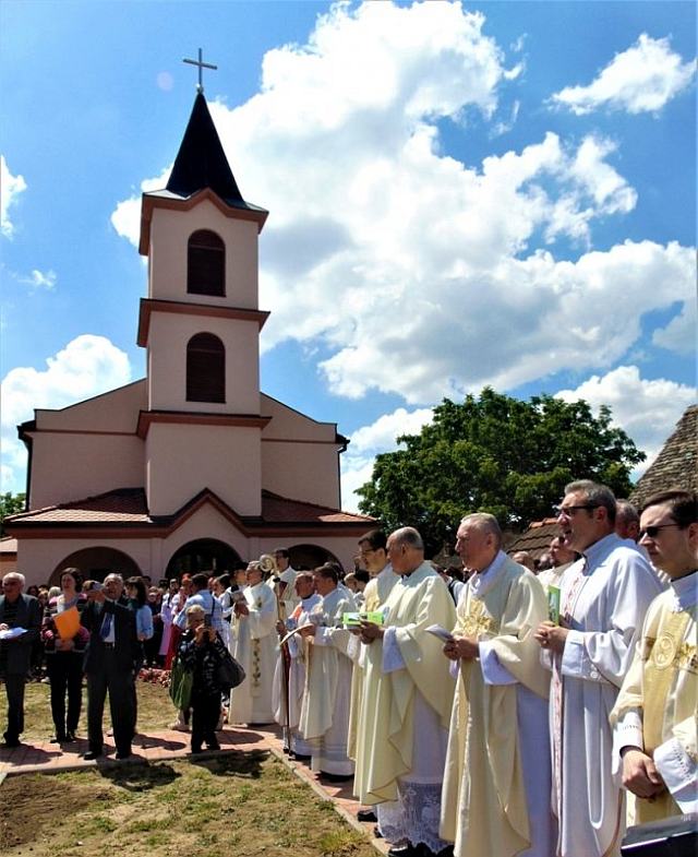 Maradik posveta crkve sl.1