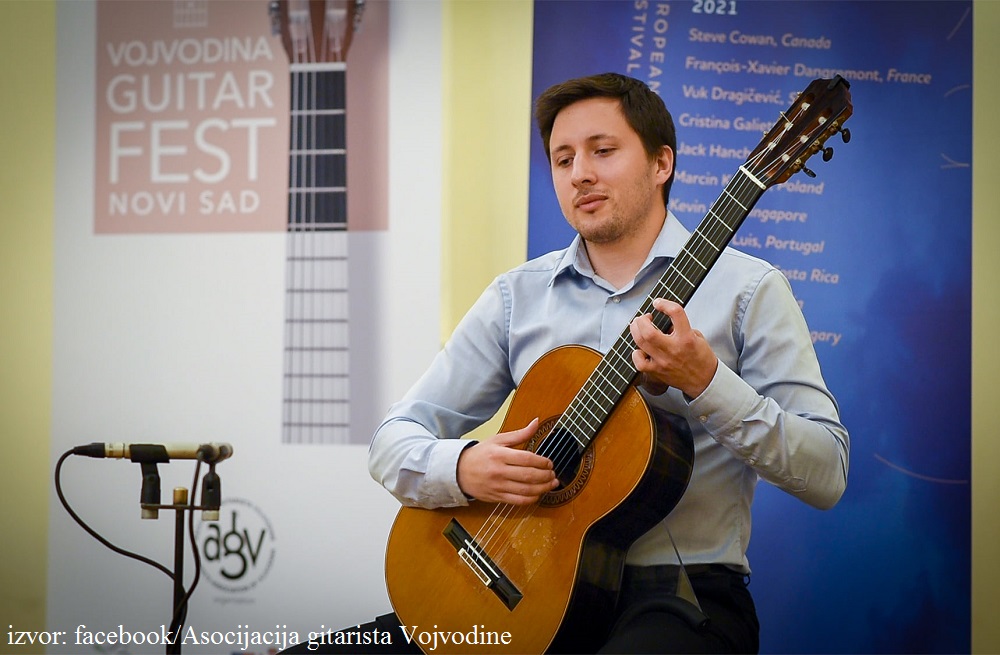 peretić gitarista