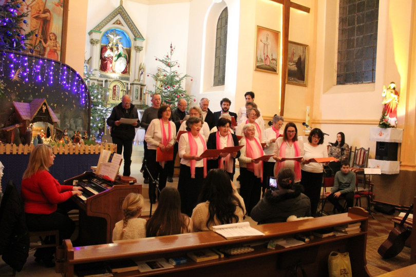Hrvatska čitaonica Fischer organizirala Božićni koncert u Surčinu