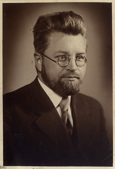 Stanislav Preprek, skladatelj (Šid, 16. 4. 1900. - Petrovaradin, 13. 2. 1982.)