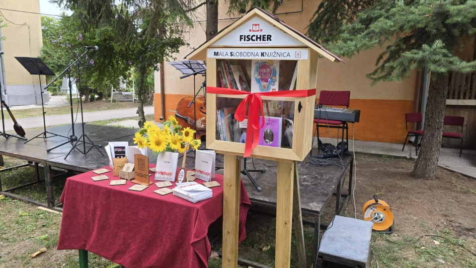 ZKVH otvorio Malu slobodnu knjižnicu Fischer u Surčinu