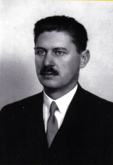 Matija Evetović, kulturno-prosvjetni radnik (Aljmaš, 24. 2. 1894. - Subotica, 2. 7. 1972.)